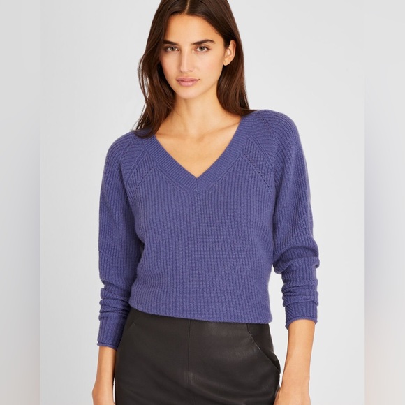 CLUB MONCO Cashmere V-neck sweater - Picture 1 of 6